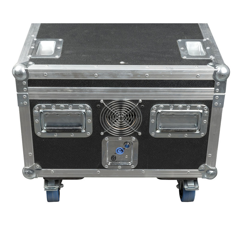 Showtec Eventspot 1600 Q4 set met 6 zwarte spots in flightcase Eventspot 1600 Q4 set met 6 zwarte spots in flightcase