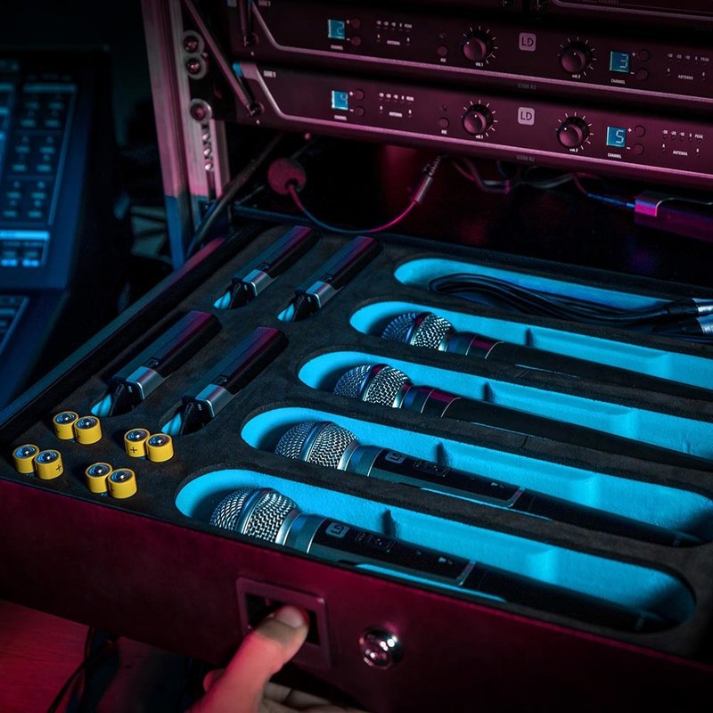 87402 MI 19 inch schuim inlay voor microfoons & beltpacks