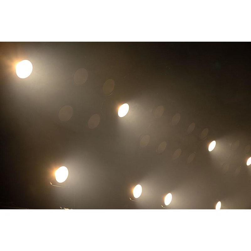 Showtec Stage Blinder 1 LED 80W CW WW Stage Blinder 1 LED 80W CW WW