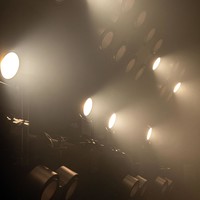 Showtec Stage Blinder 1 LED 80W CW WW Stage Blinder 1 LED 80W CW WW