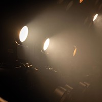 Showtec Stage Blinder 1 LED 80W CW WW Stage Blinder 1 LED 80W CW WW