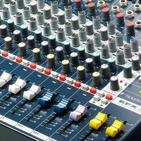 Soundcraft EFX8 8-kanaals analoge mixer met effecten EFX8 8-kanaals analoge mixer met effecten