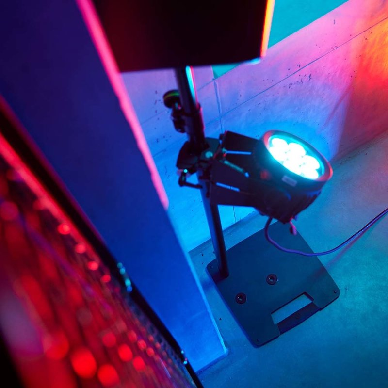 LS 431 CB licht- & speakerstatief met vierkante voet 3x M20