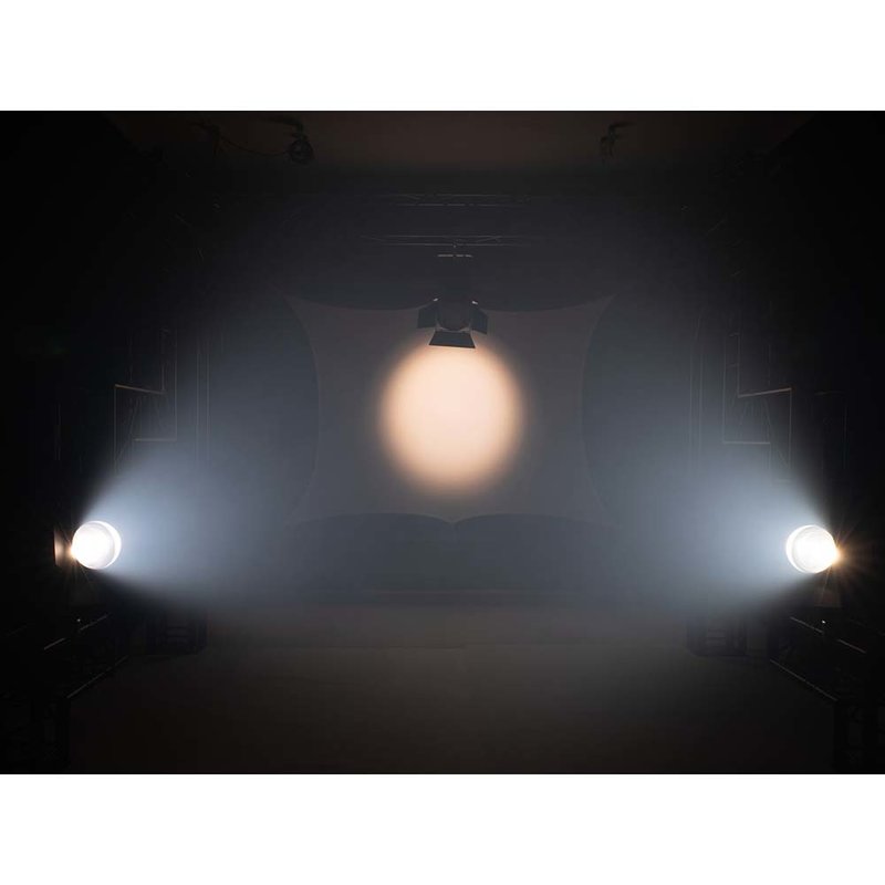 Eurolite LED THA-150F theaterspot fresnel 170W WW/A LED THA-150F theaterspot fresnel 170W WW/A