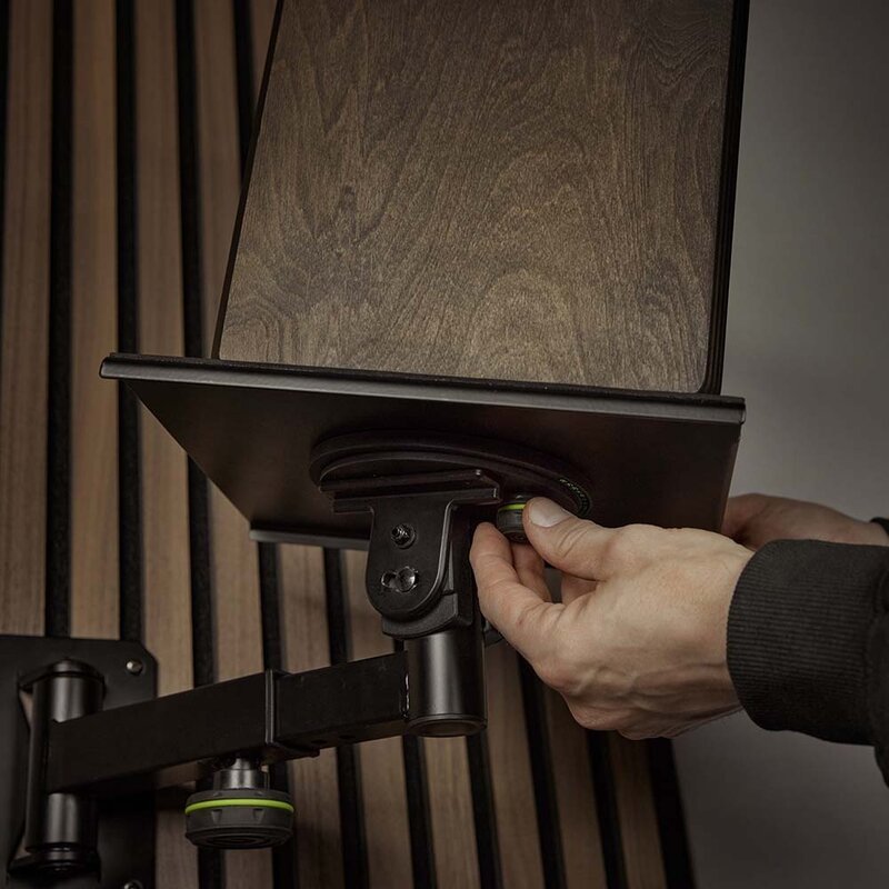 Gravity SP WM 1 B kantel- en draaibare muurbeugel voor studiospeakers SP WM 1 B kantel- en draaibare muurbeugel voor studiospeakers