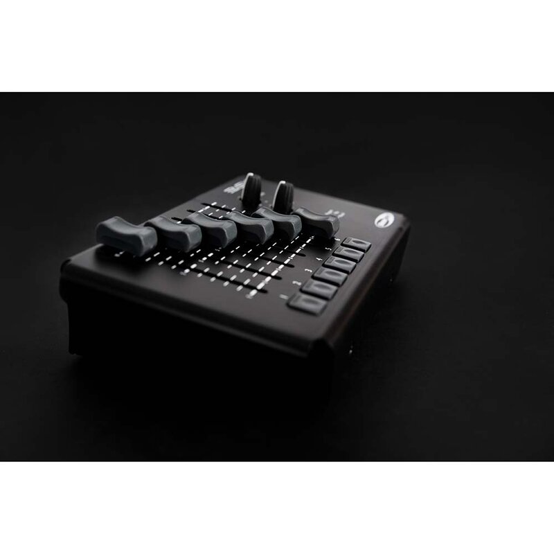 Easy 6 Mobile DMX controller XLR 5P
