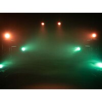 Compact spotlight met 12 x 5W 4 in 1 QCL RGB/WW LED's & DMX gestuurd