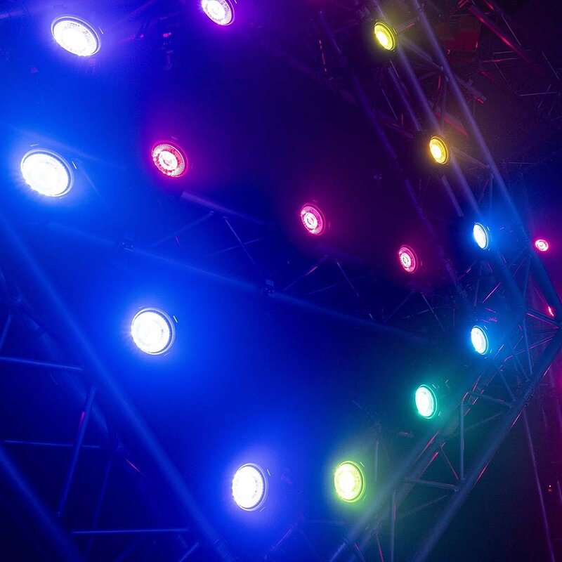 BeamZ Neutron-Dot linkable LED lamp voor buiten 60 W RGB + WW IP65 Neutron-Dot linkable LED lamp voor buiten 60 W RGB + WW IP65