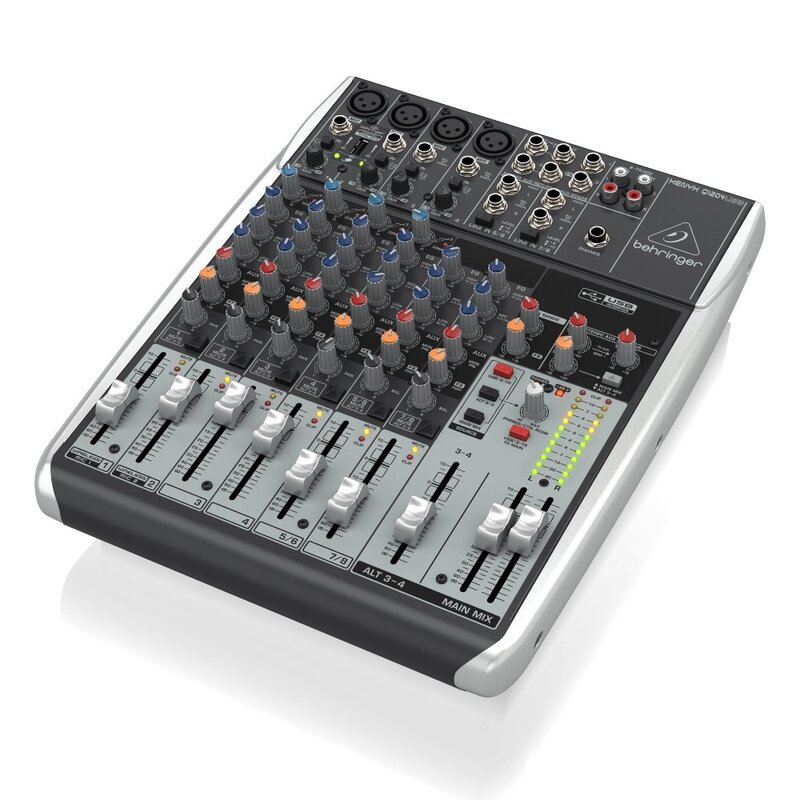 Behringer Xenyx Q1204USB PA en studiomixer Xenyx Q1204USB PA en studiomixer
