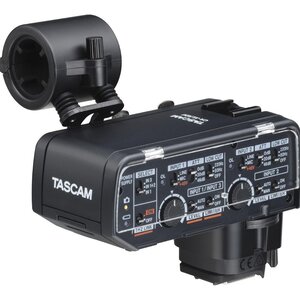 Tascam CA-XLR2d-AN XLR Microfoonadapter Tascam CA-XLR2d-AN XLR Microfoonadapter