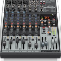 Behringer Xenyx X1204USB PA en studiomixer Xenyx X1204USB PA en studiomixer