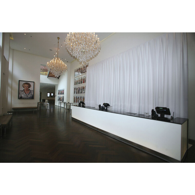 Pipe and drape doek 330x250cm medium gloss wit geplooid