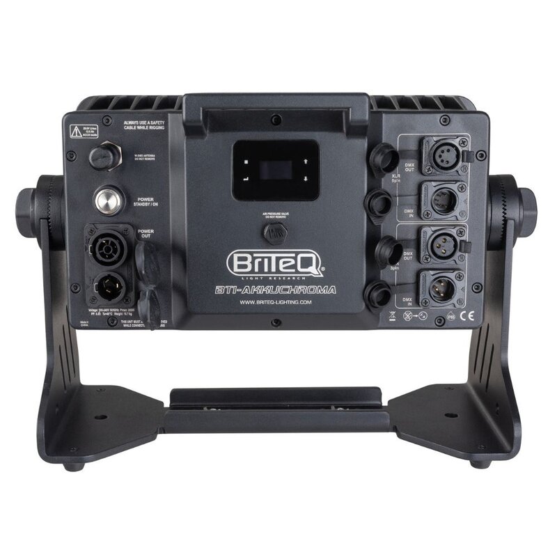 Briteq BTI-AKKUCHROMA projector IP65 18x 10W RGBL LED BTI-AKKUCHROMA projector IP65 18x 10W RGBL LED