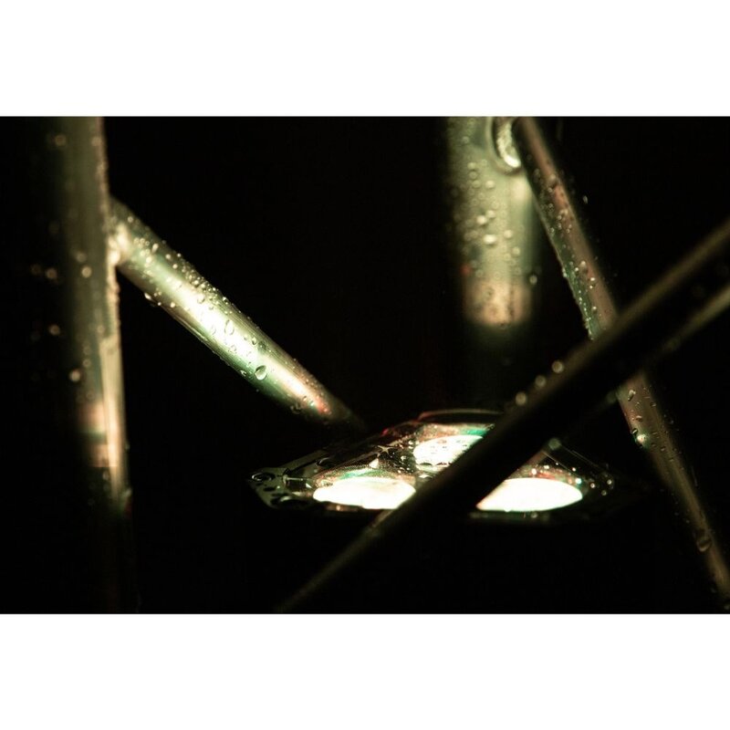 Briteq BTI-TRUSSLITE IP65 3x 10W RGBL LED BTI-TRUSSLITE IP65 3x 10W RGBL LED