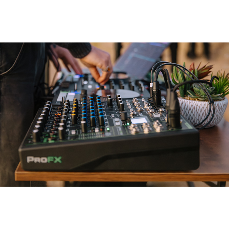 ProFX10 GO 10-kanaals analoge mixer op accu