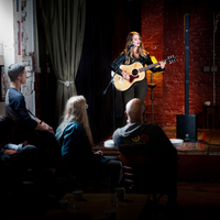 Mackie SRM-Flex Draagbaar kolom PA-systeem SRM-Flex Draagbaar kolom PA-systeem