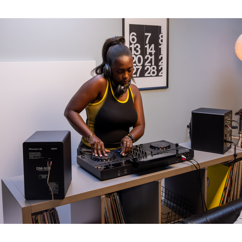 AlphaTheta XDJ-AN all-in-one DJ controller XDJ-AN all-in-one DJ controller