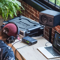 M2 2-kanaals USB-C audio-interface M2 2-kanaals USB-C audio-interface