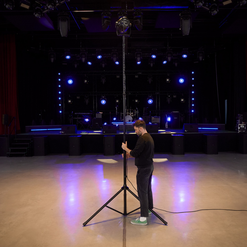 TLS 551 B Touring lichtstatief met driepoot en LockPin