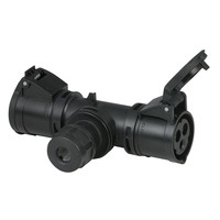Showtec CEE 3-polig 16A T-connect stroomverdeler met wartel IP44 CEE 3-polig 16A T-connect stroomverdeler met wartel IP44