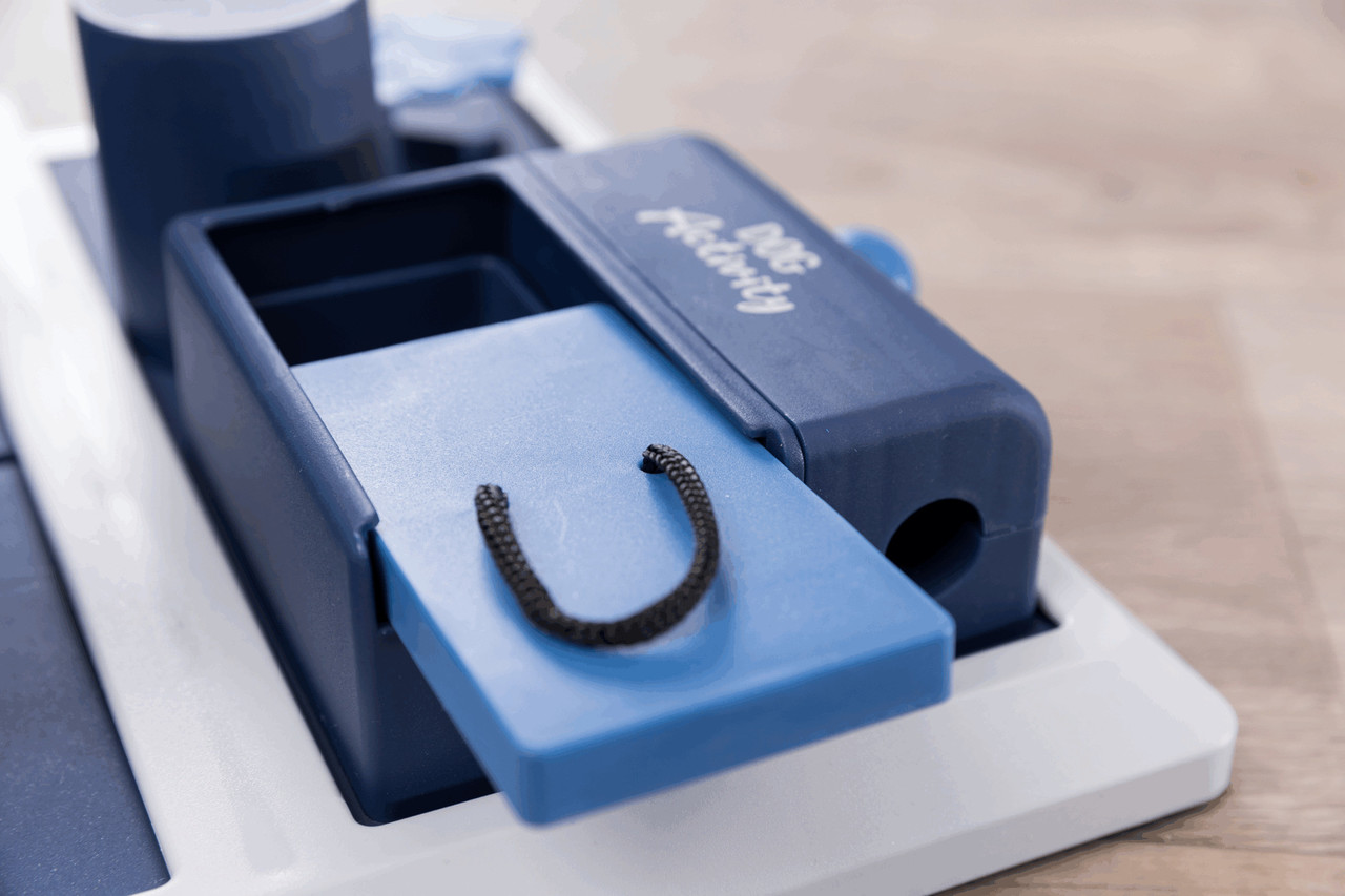 Trixie Dog Activity Poker Box 2