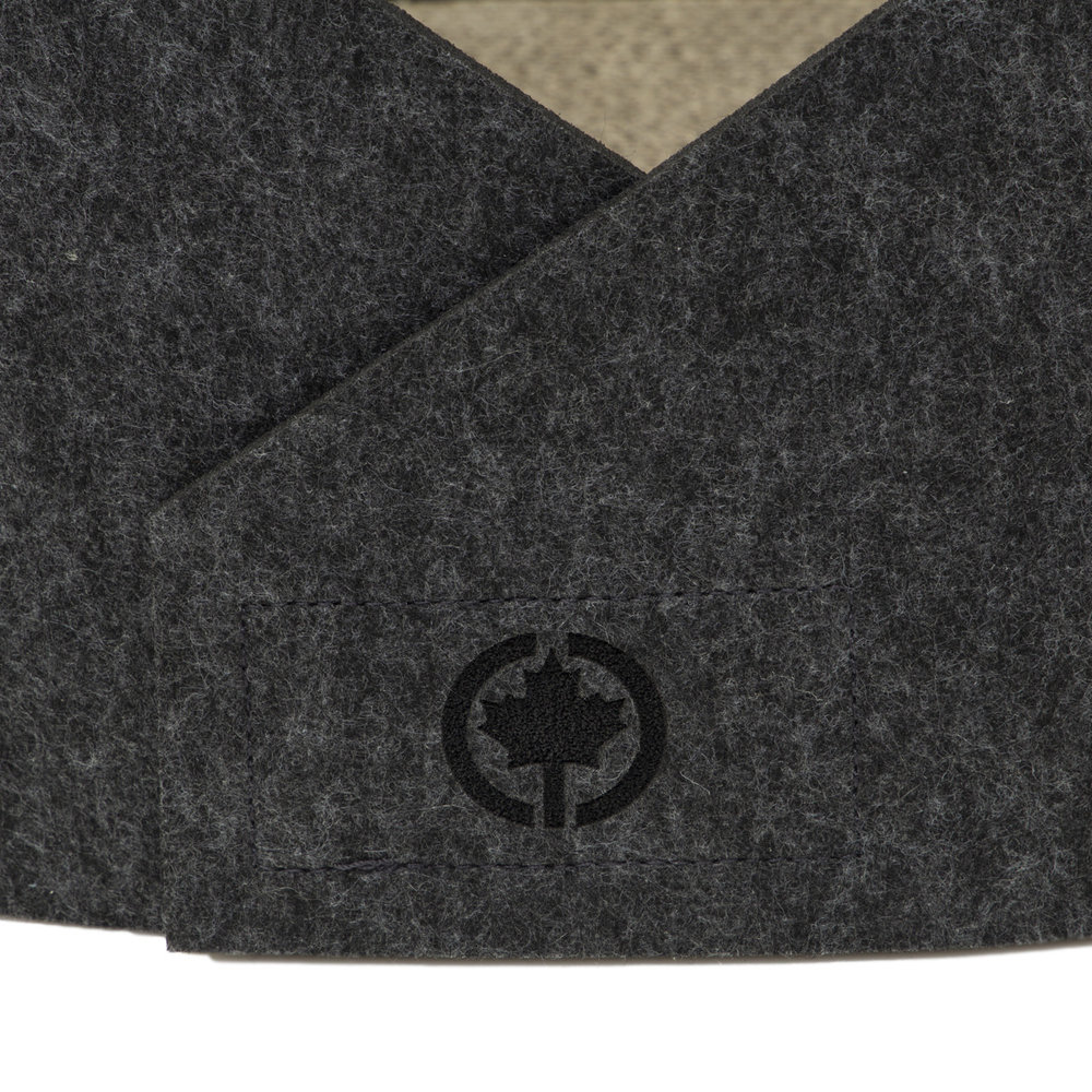 CanadianCat Company Kattenmand Owen met Krabkarton antraciet CanadianCat Company Kattenmand Owen met Krabkarton antraciet