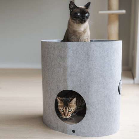 CanadianCat Company Kattenmand Owen Tower met Krabkarton grijs CanadianCat Company Kattenmand Owen Tower met Krabkarton grijs