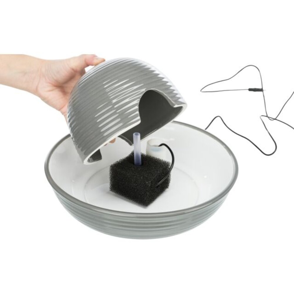 Trixie Keramische Waterfontein 1.5 Liter Trixie Keramische Waterfontein 1.5 Liter