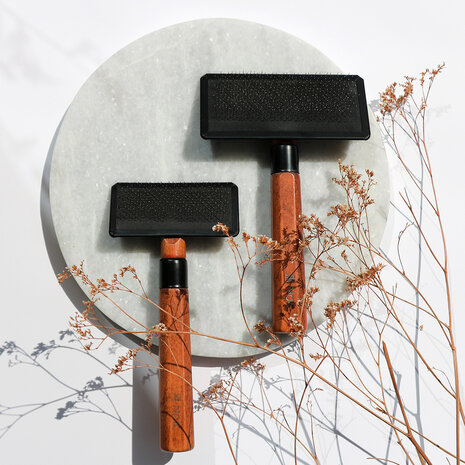 Noir Japandi Slickerborstel