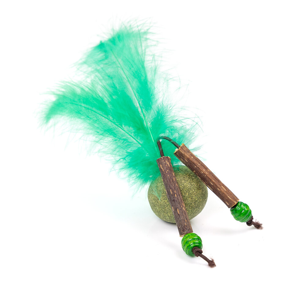 CanadianCat Company Kattenspeeltje Feather Ball met Catnip CanadianCat Company Kattenspeeltje Feather Ball met Catnip