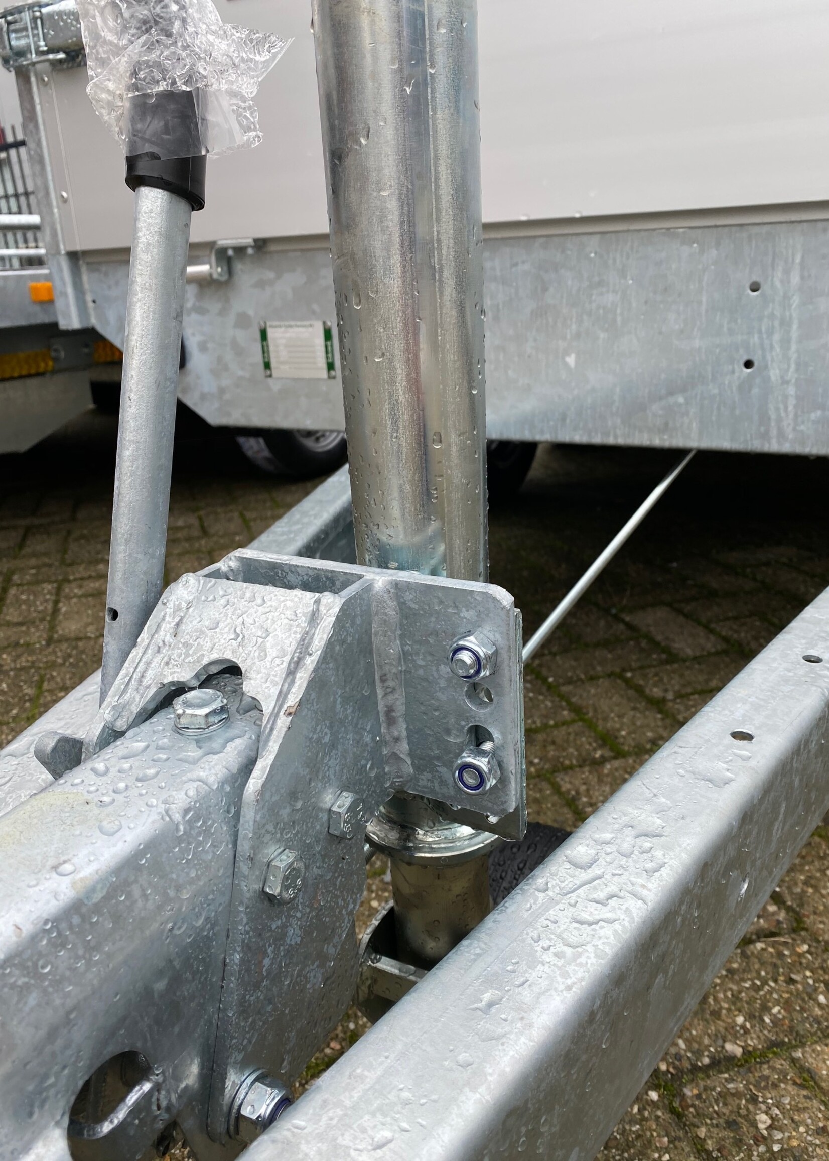 Neuswiel voor aanhanger 60 mm rond automatisch opklapbaar