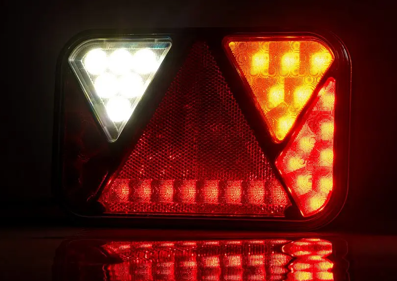 LED set Fristom met 5,5 meter hoofdkabel - 13 polig - inclusief voor gemonteerde markeringsverlichting & ingebouwde weerstanden