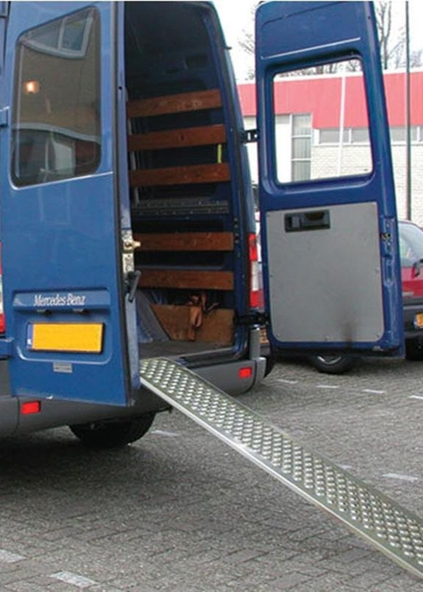 ProPlus Oprijplaat aluminium 1 stuk - 1500x210 mm - 200 kg - maximale oprijhoek 16° - totale breedte 230 mm