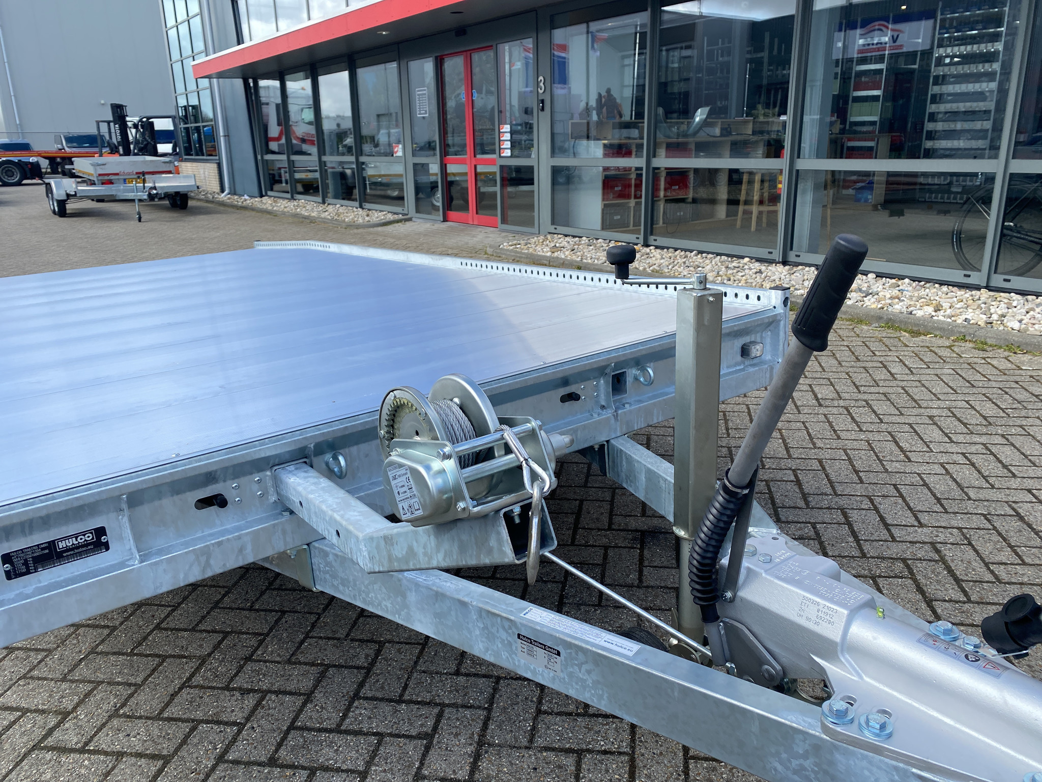 Geremde Hulco autotransporter - 540x207 cm - 3500 kg bruto laadvermogen - 63 cm laadvloerhoogte - inclusief oprijplaten