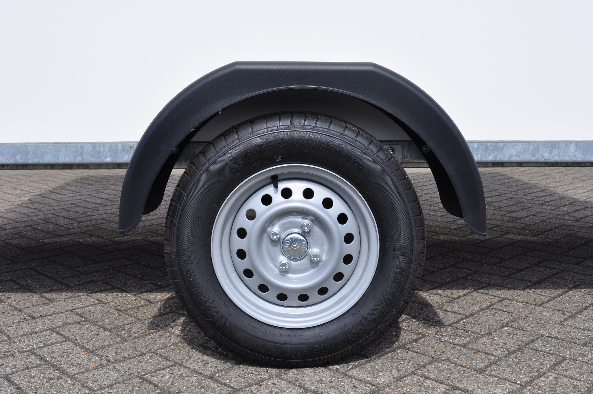 Powertrailer Power Serie 11 gesloten aanhangwagen - 300x150x150 cm - 750 kg bruto laadvermogen - ongeremd
