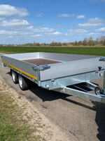 Eduard Geremde Eduard plateauwagen - 406x180 cm - 2000 kg bruto laadvermogen - 63 cm laadvloerhoogte - 30 cm borden