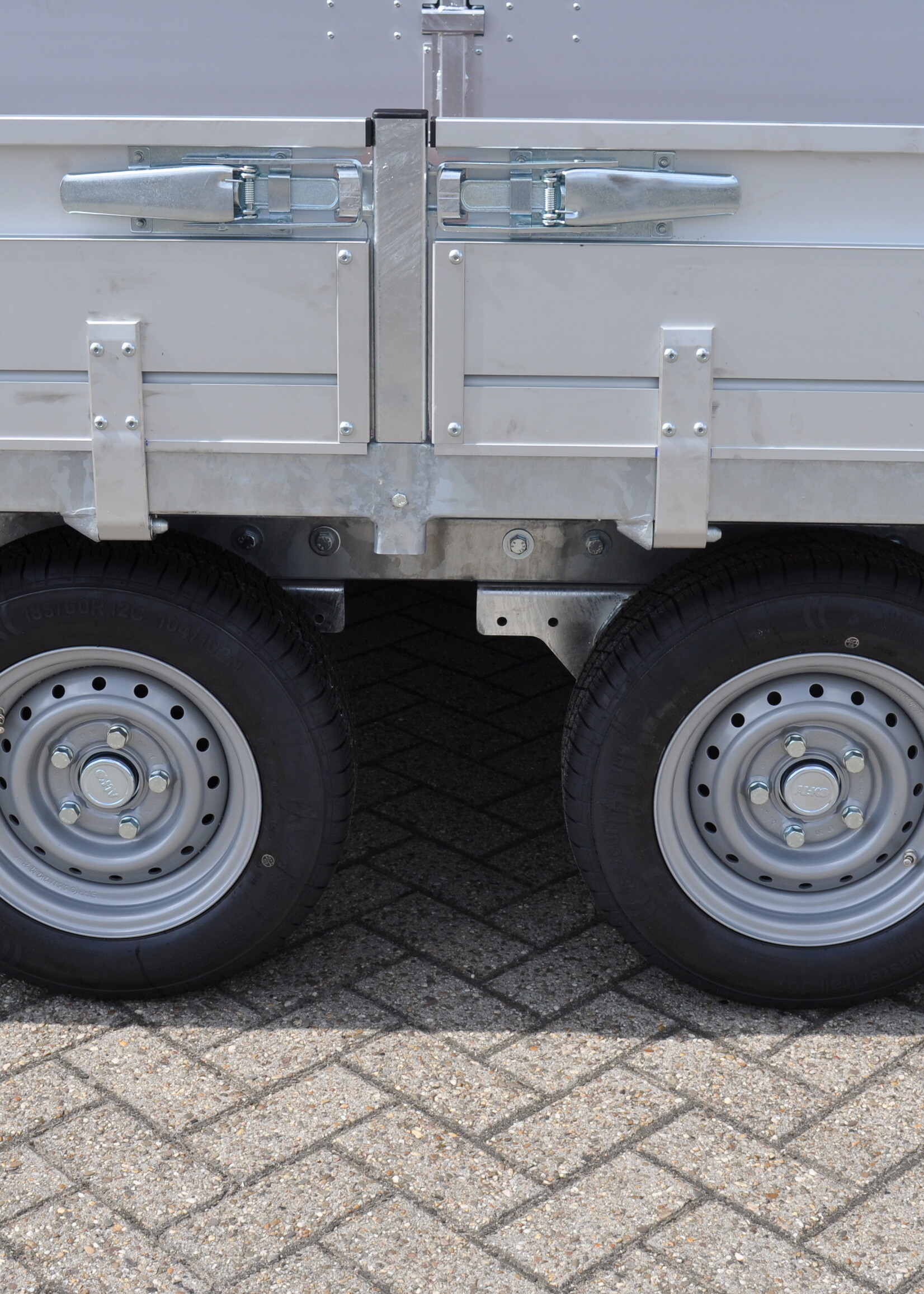Hulco Geremde Hulco Medax plateauwagen - 502x223 cm - 3500 kg bruto laadvermogen - 30 cm borden