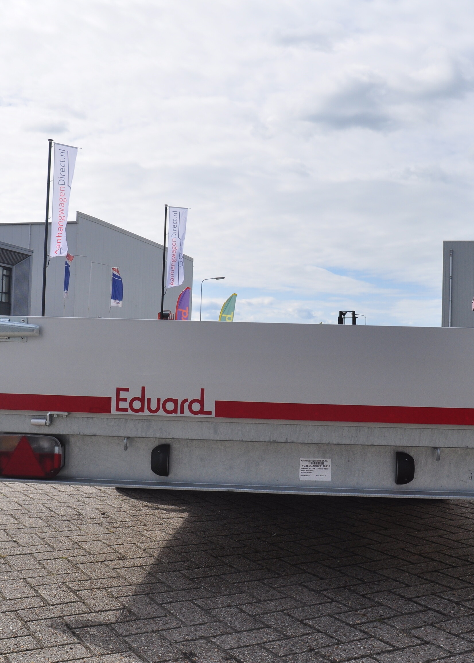 Eduard Geremde Eduard plateauwagen - 506x200 cm - 3500 kg bruto laadvermogen - 63 cm laadvloerhoogte - 30 cm borden