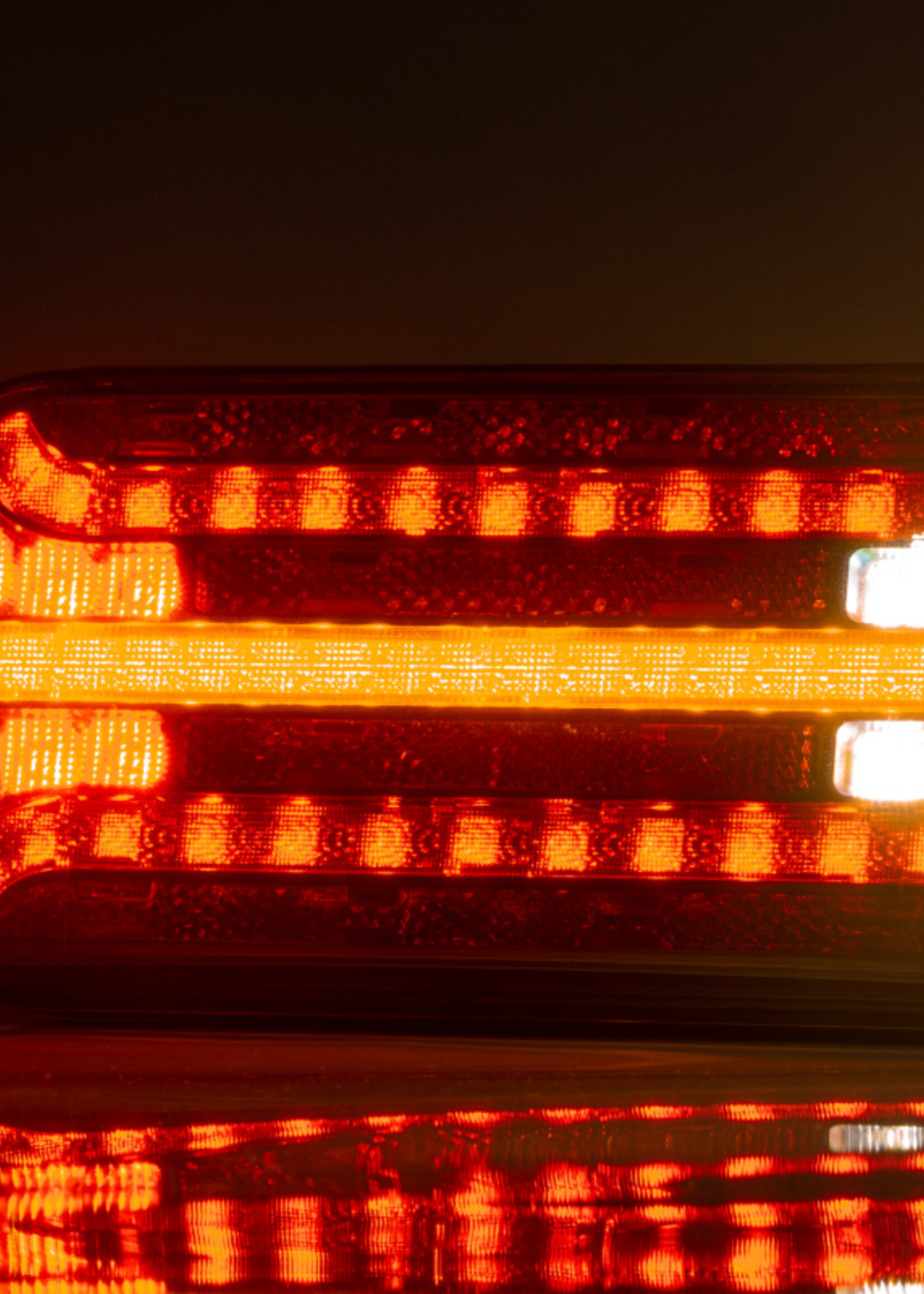 Fristom Fristom FT-230 links- inclusief mistlamp - LED 215x95x38 mm - met dynamische richtingaanwijzer