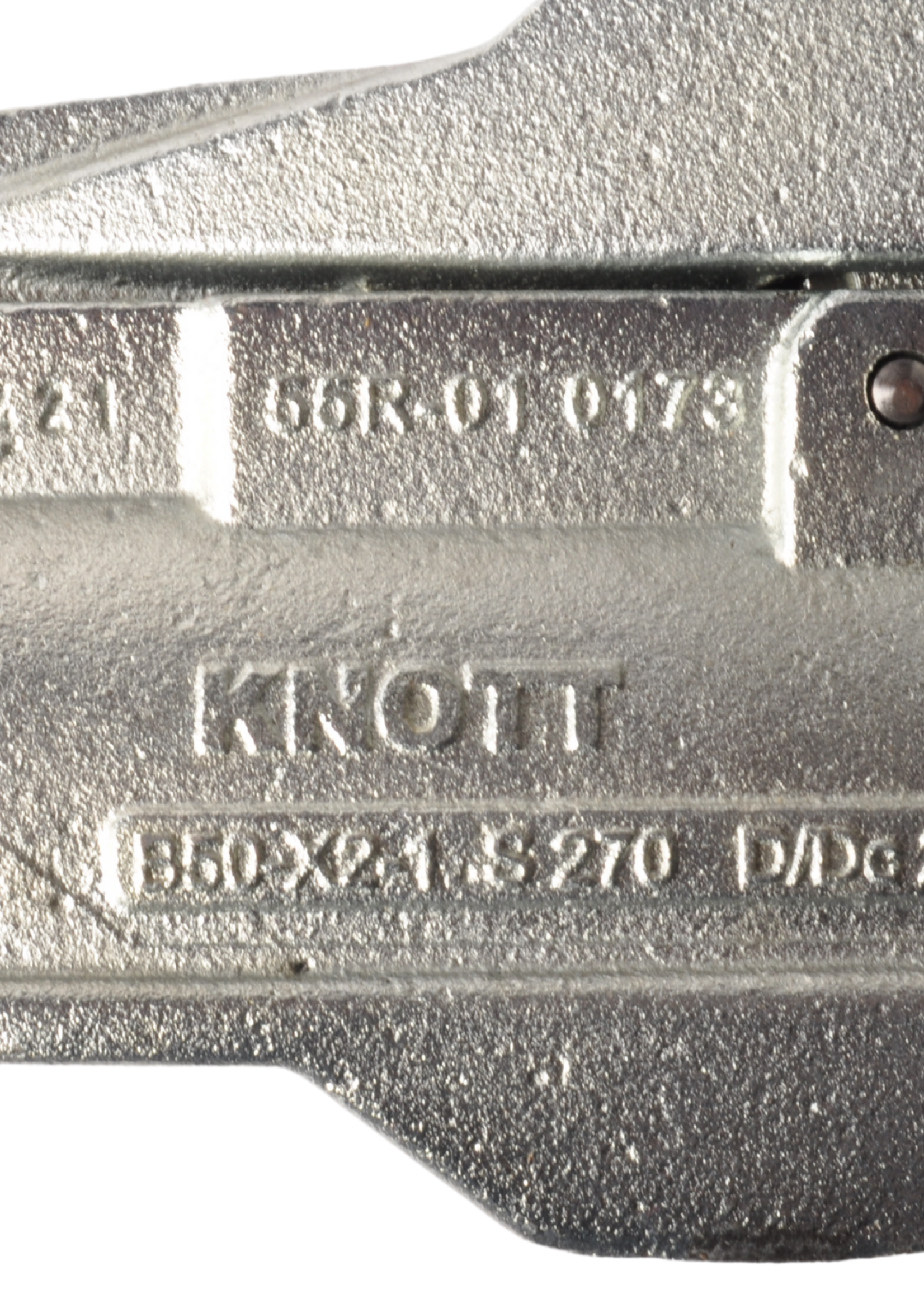 Knott Knott AV50 - rond 50 mm - 2700 kg - geremde koppeling - inclusief ingebouwd slot