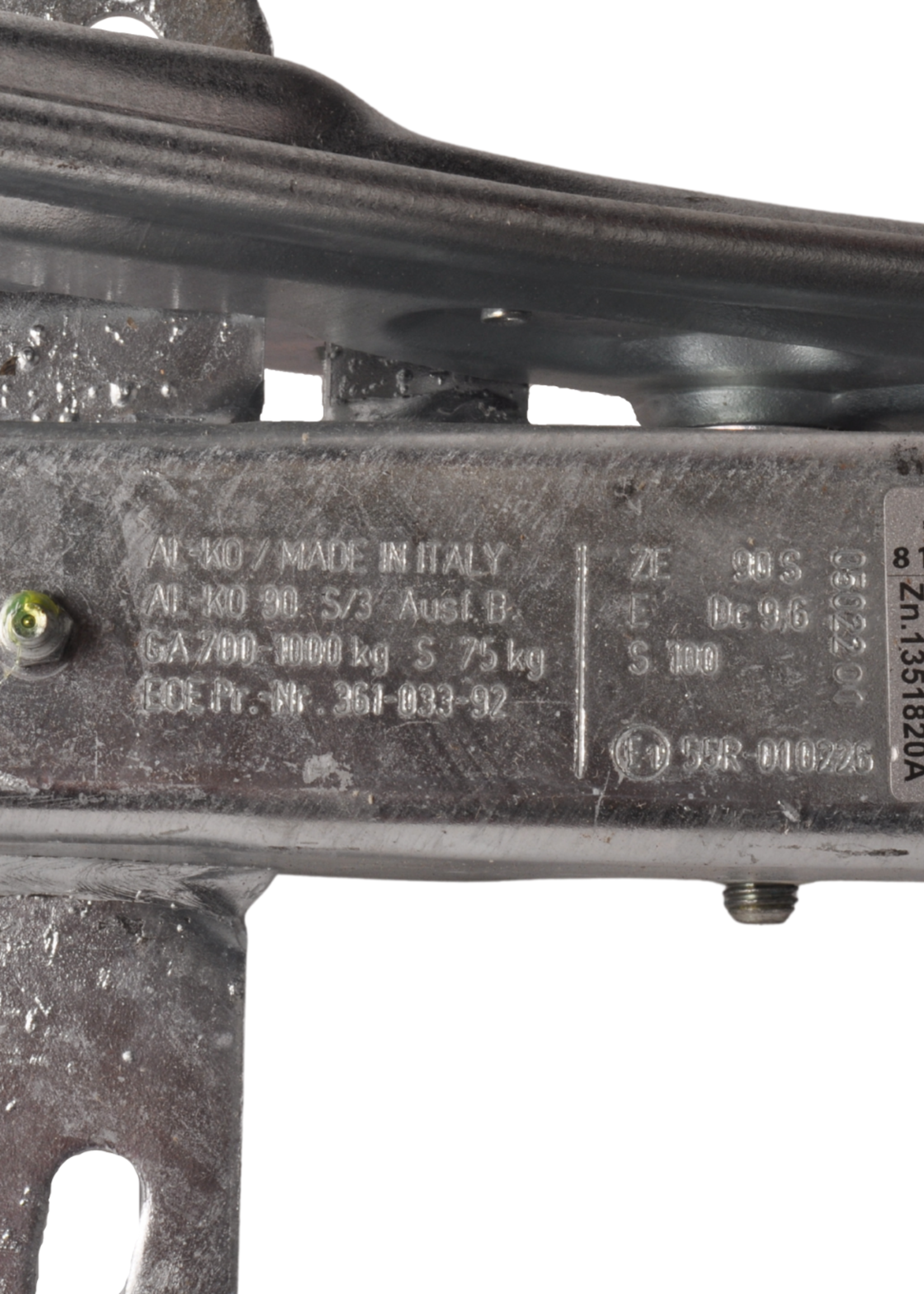 AL-KO AL-KO oplooprem aanhanger 90 S/3 - 1000 kg maximaal trekvermogen - V-dissel aansluiting