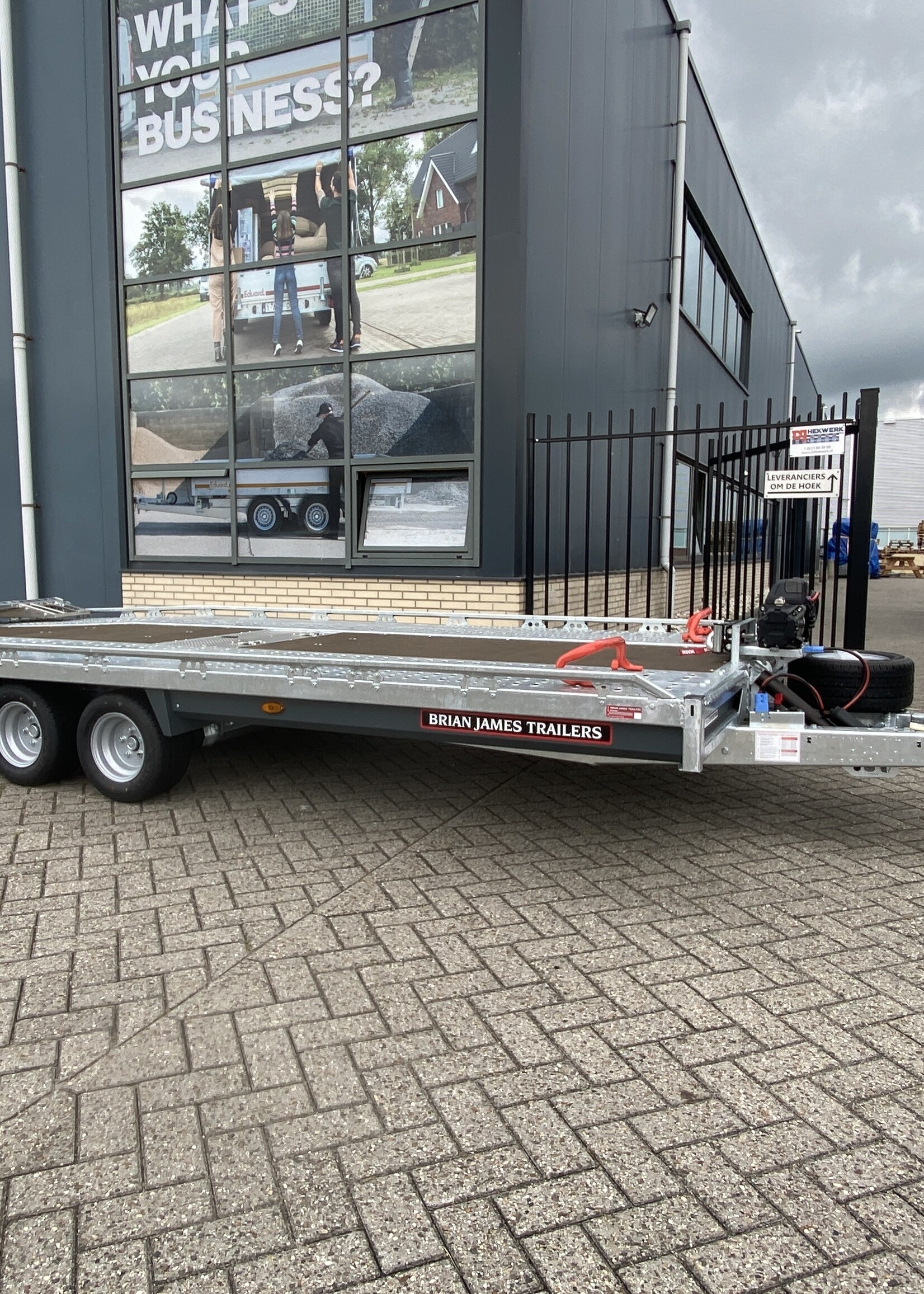 Brian James Brian James T autotransporter - 550x224 cm laadoppervlakte -3500 kg bruto laadvermogen -  hydraulisch kantelbaar met oprijklep