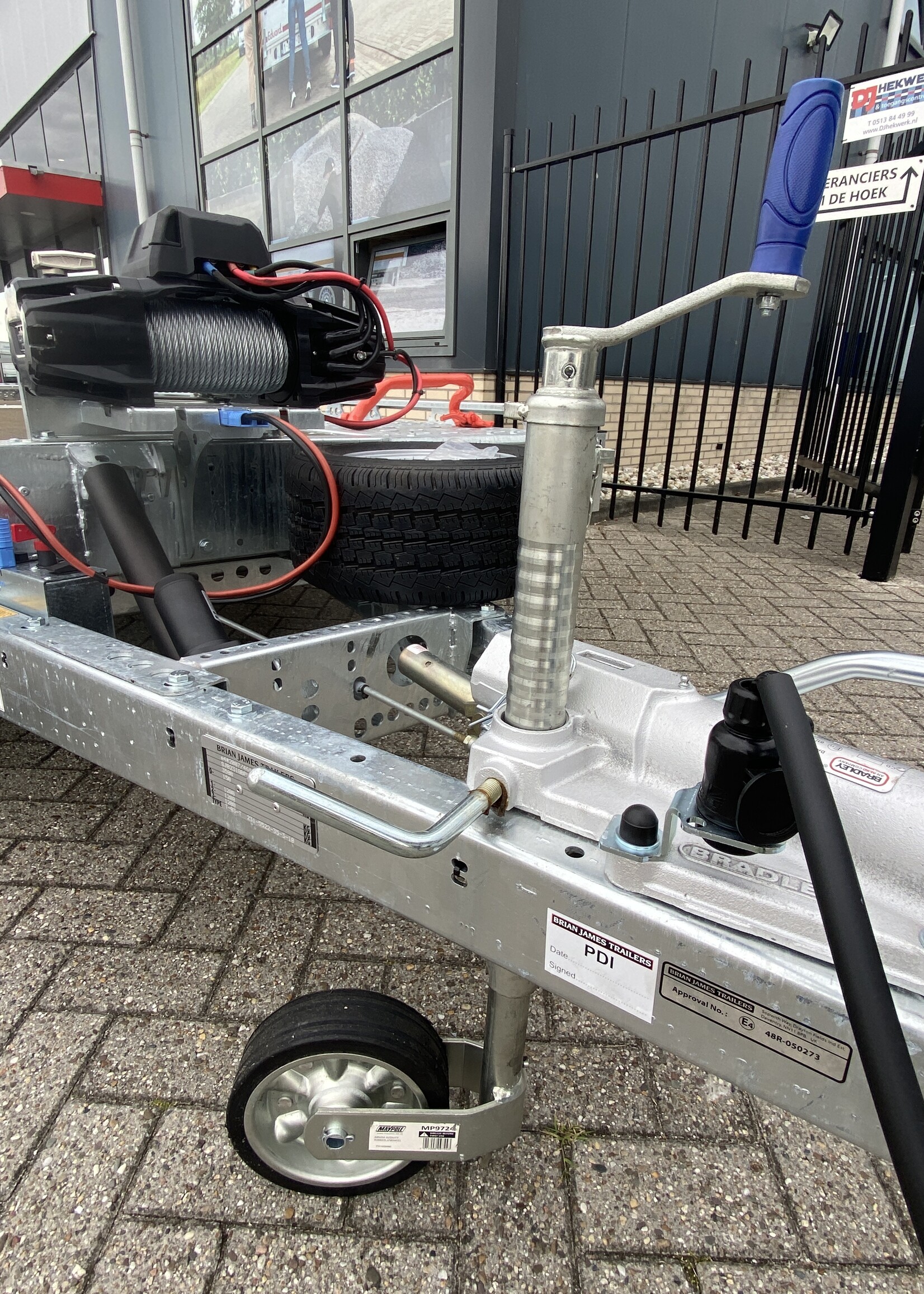 Brian James Brian James T autotransporter - 550x224 cm laadoppervlakte -3500 kg bruto laadvermogen -  hydraulisch kantelbaar met oprijklep