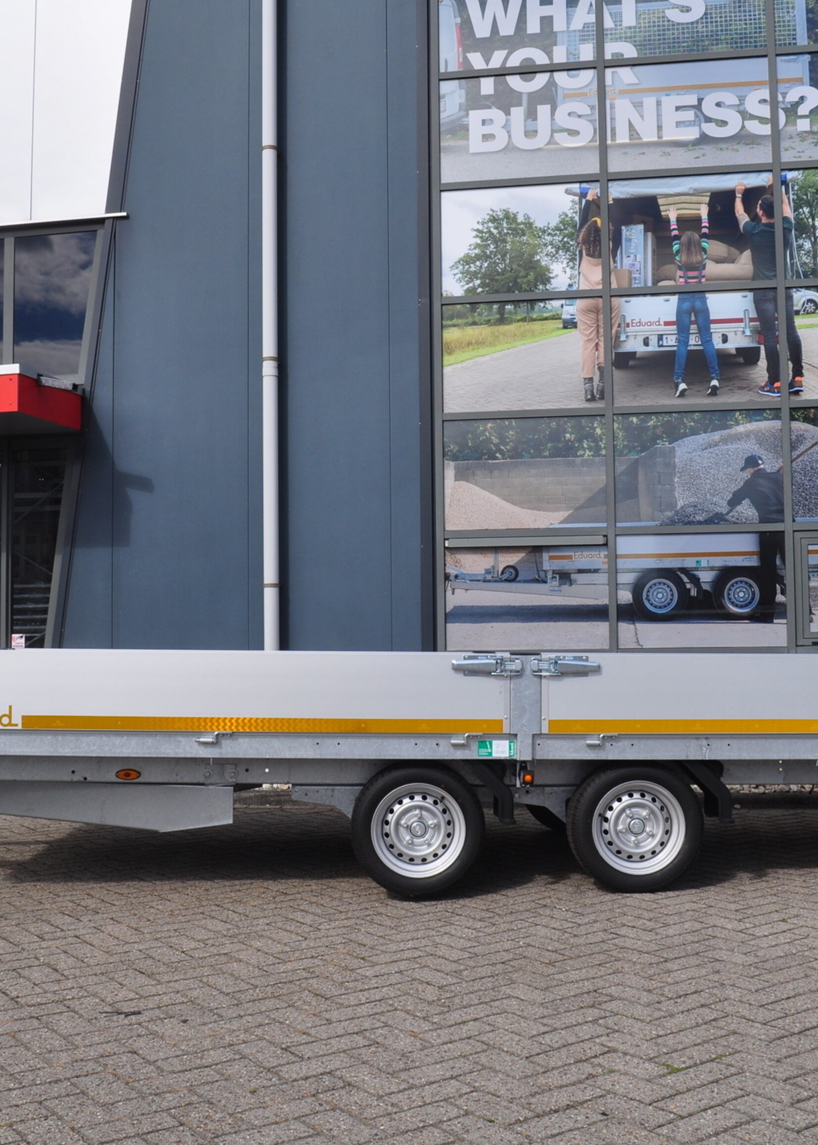 Eduard Geremde Eduard plateauwagen - 556x200 cm - 3500 kg bruto laadvermogen - 63 cm laadvloerhoogte - 30 cm borden