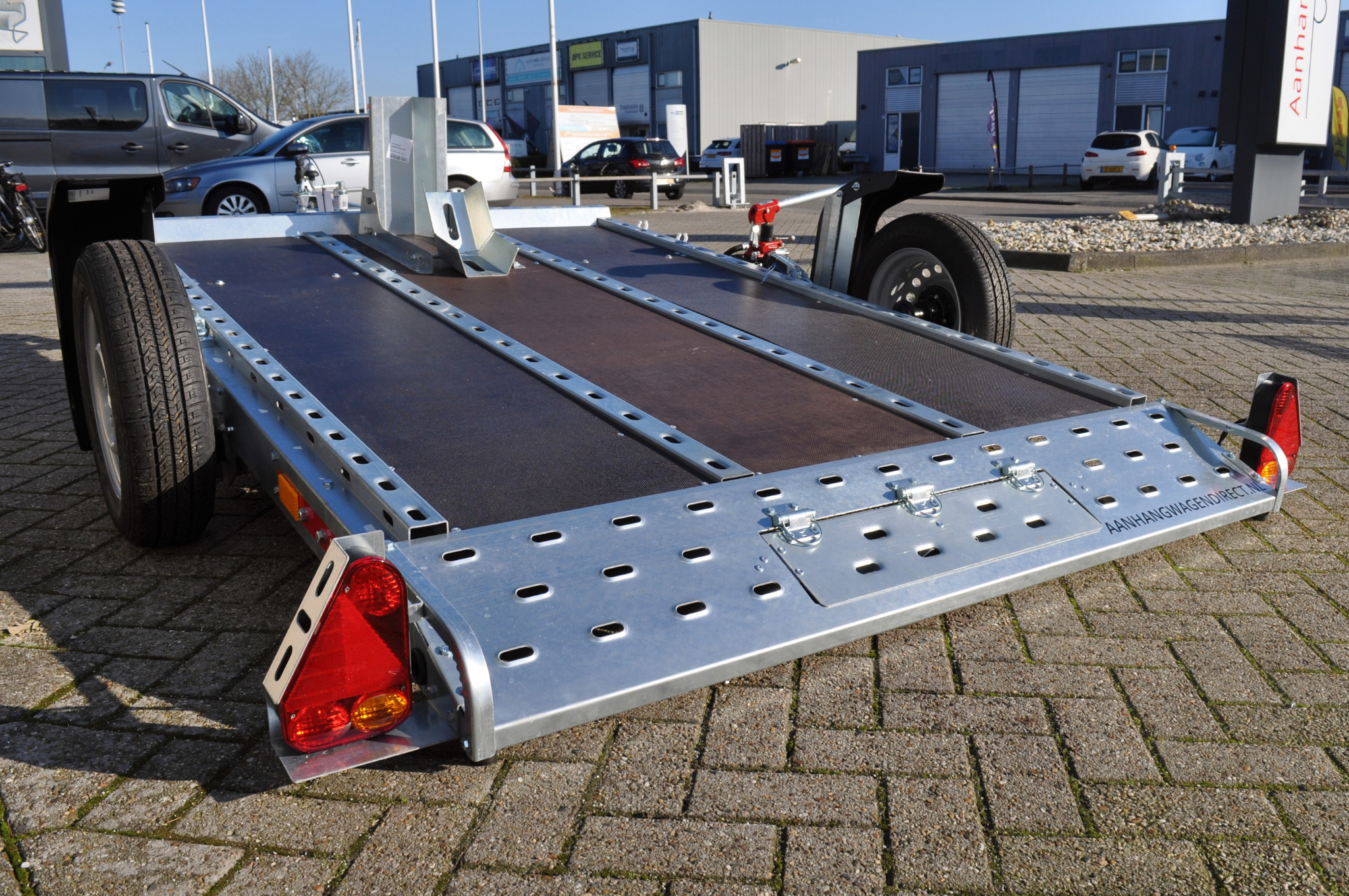 Zakbare motortrailer - 246x160 cm - 750 kg - ongeremd - motor/quad trailer - voorzien van handpomp