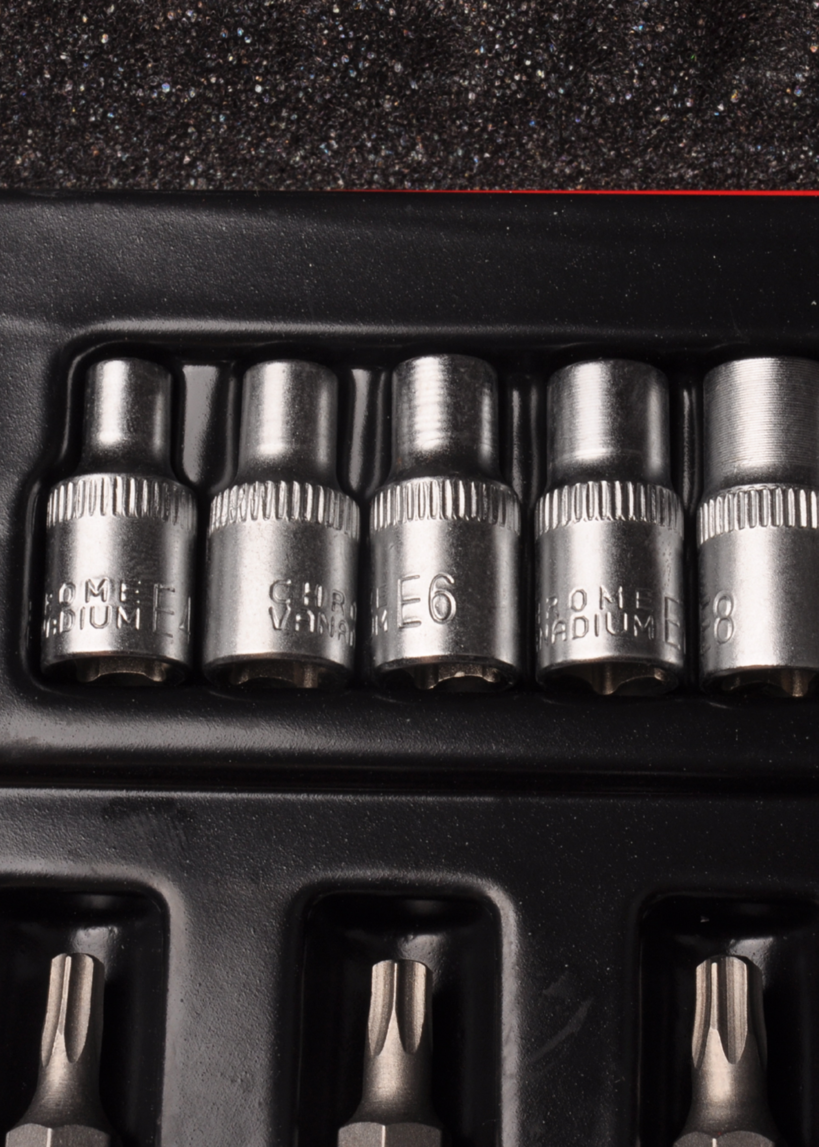 Cantonal Doppen + bitset 1/4 1/2 torx - verpakt in metalen doos - chroom vanadium kwaliteit