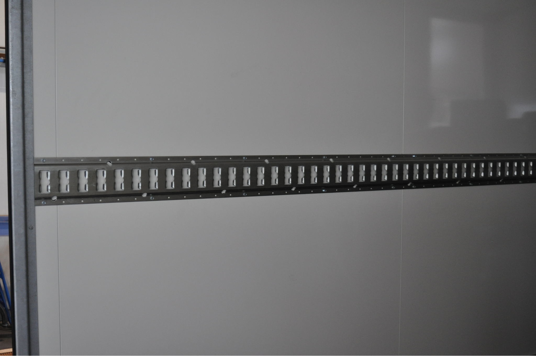 Rails voor ladingzekering 2,5 mm dikte - diverse lengtes