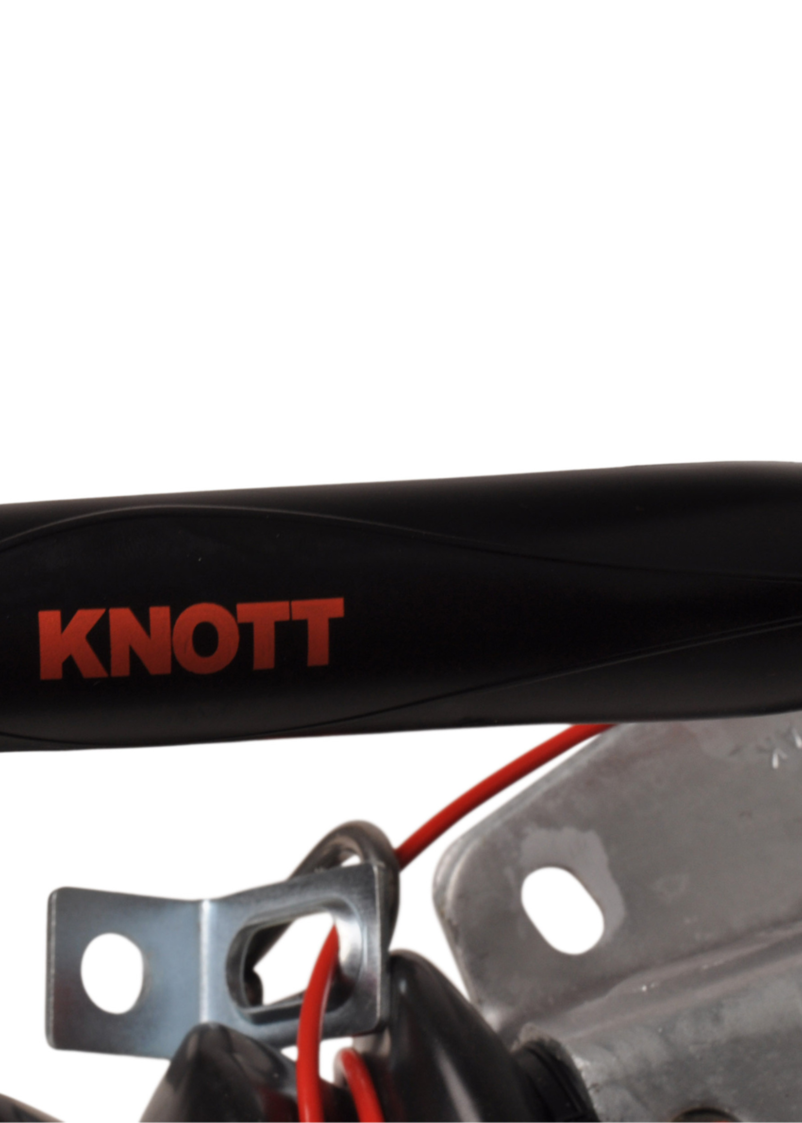 Knott Knott oplooprem aanhanger KF17-C - 1700 kg maximaal trekvermogen V-dissel aansluiting