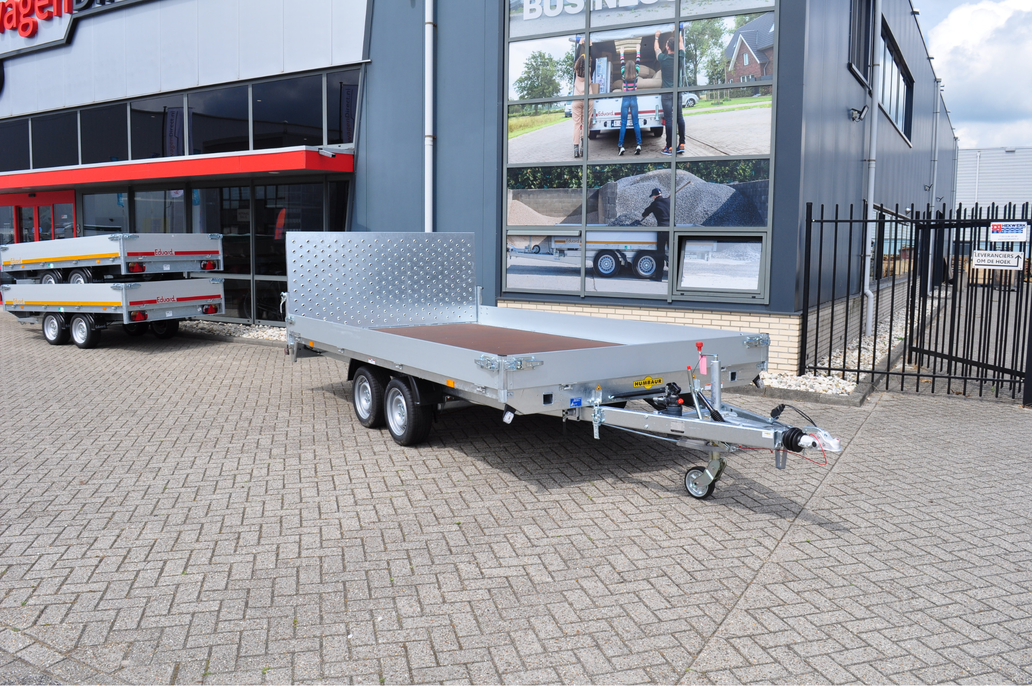 Humbaur MTKA 354222 - 3500 kg bruto laadvermogen - 420x218 cm laadoppervlak - geremd - handpomp dubbelwerkend