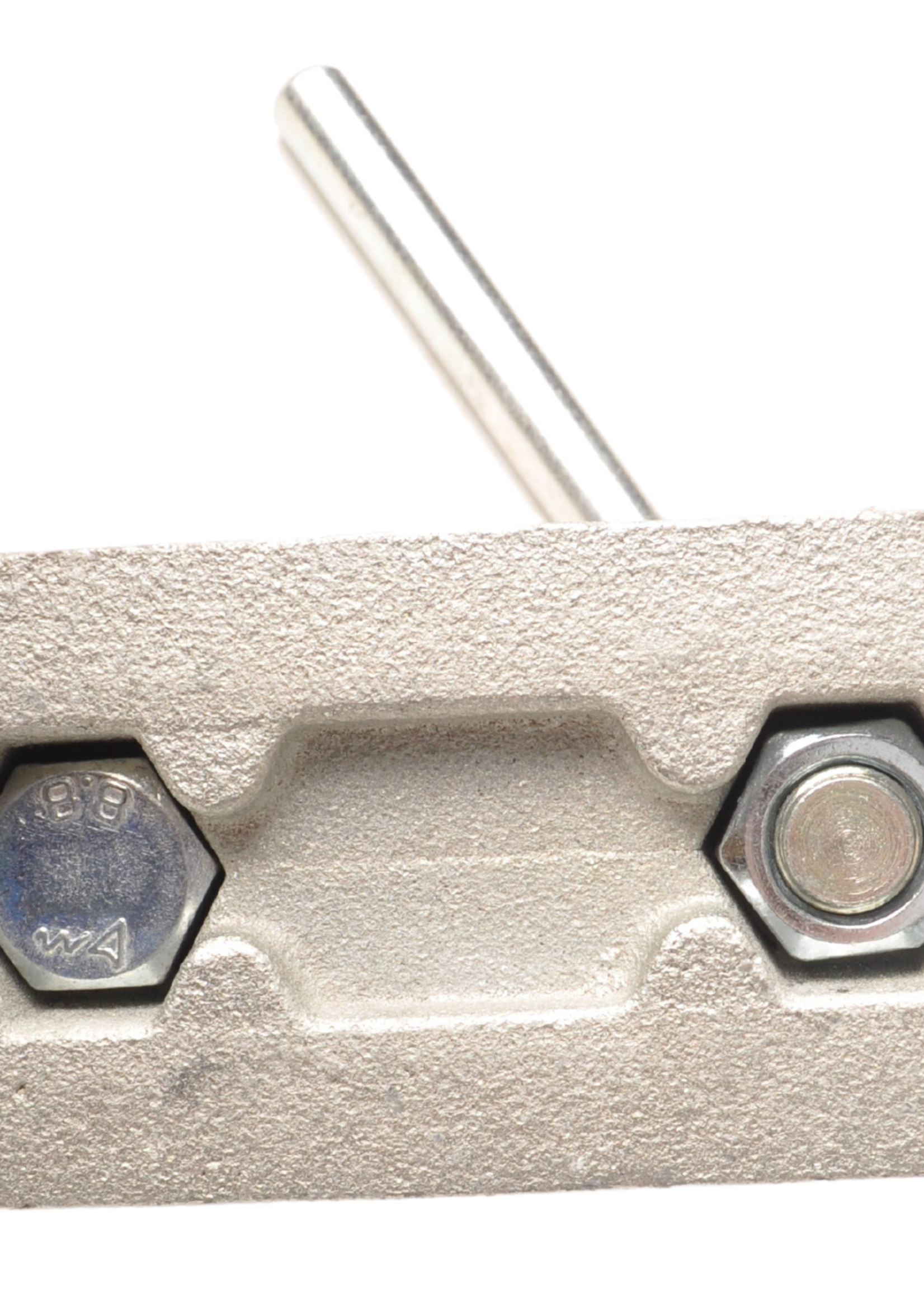 Knott Neuswiel montage klem voor Ifor Williams neuswielen - 48 mm
